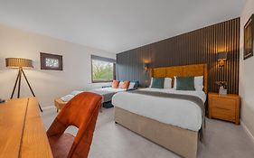 The Crooklands Hotel 3*